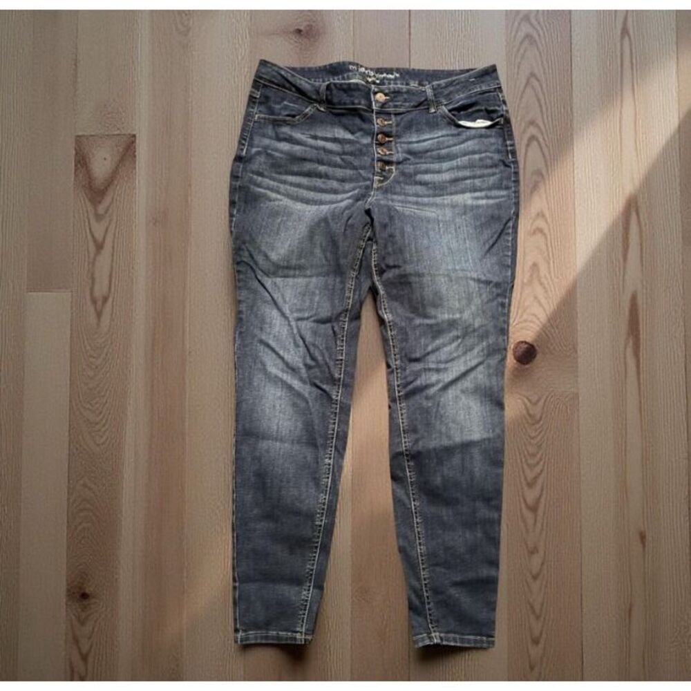 Maurice’s Button Fly Hi Rise Ankle Jeans Size 40x31 20W Long #19